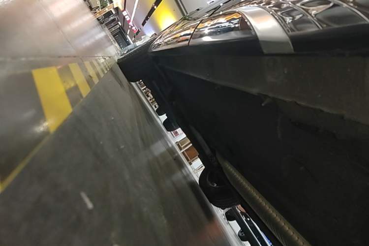 Used Hongqi HS5 2023 2.0T Qixiang Pro Edition Left Side Sill