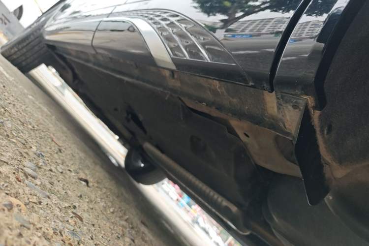 Used Hongqi HS5 2023 2.0T Qixiang Pro Edition Left Side Sill