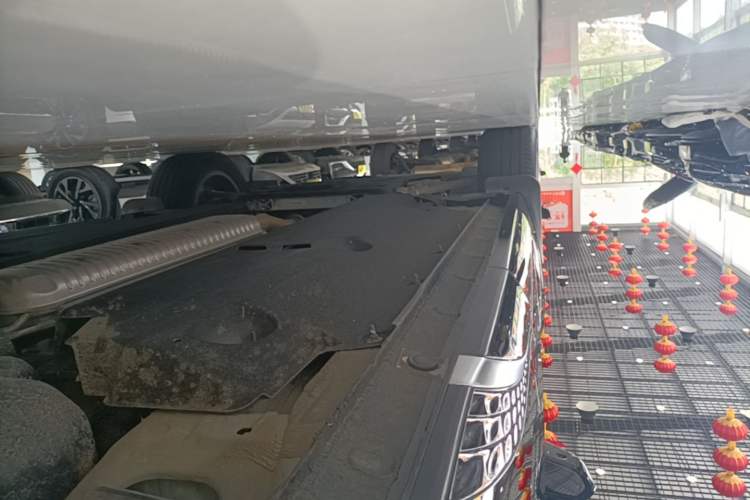 Used Hongqi HS5 2023 2.0T Qixiang Pro Edition Left Side Sill