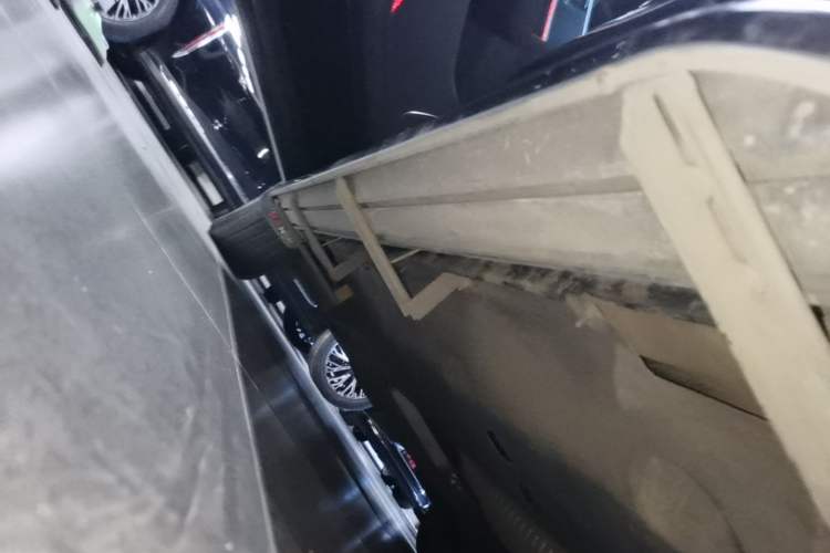 Used Hongqi HS5 2023 2.0T Qixiang Pro Edition Left Side Sill