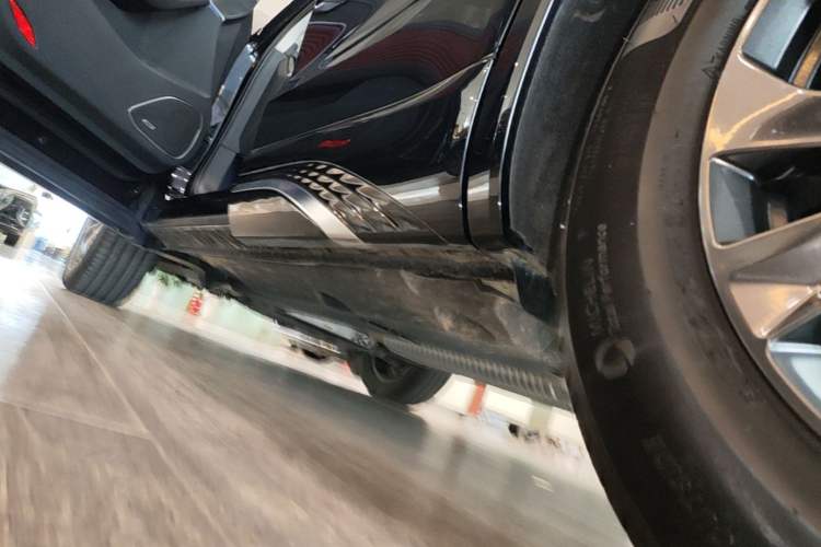 Used Hongqi HS5 2023 2.0T Qixiang Pro Edition Left Side Sill