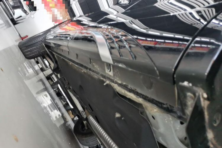 Used Hongqi HS5 2023 2.0T Qixiang Pro Edition Left Side Sill