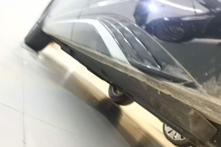 Used Hongqi HS5 2023 2.0T Qixiang Pro Edition Left Side Sill