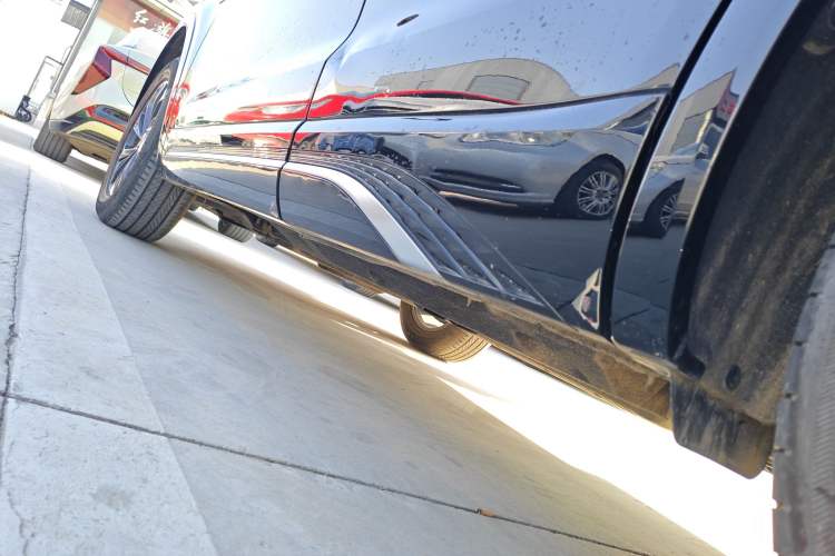 Used Hongqi HS5 2023 2.0T Qixiang Pro Edition Left Side Sill