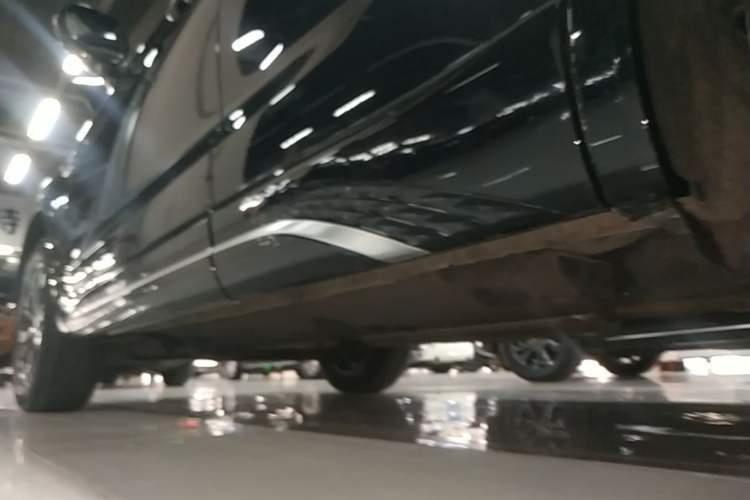 Used Hongqi HS5 2023 2.0T Qixiang Pro Edition Left Side Sill