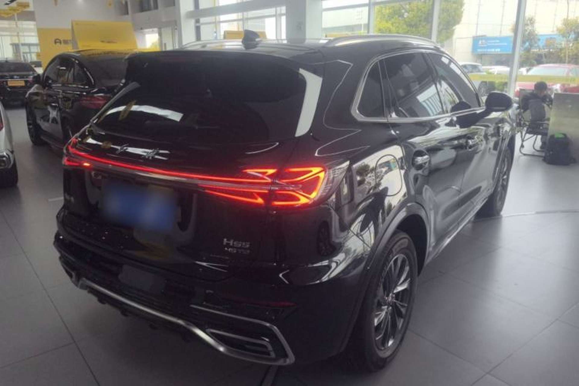 Used Hongqi HS5 2023 2.0T Qixiang Pro Edition Rear Right 45 Deg