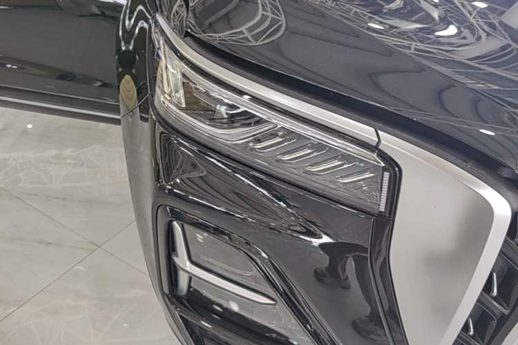 Used Hongqi HS5 2023 2.0T Qixiang Pro Edition Right Front Headlight
