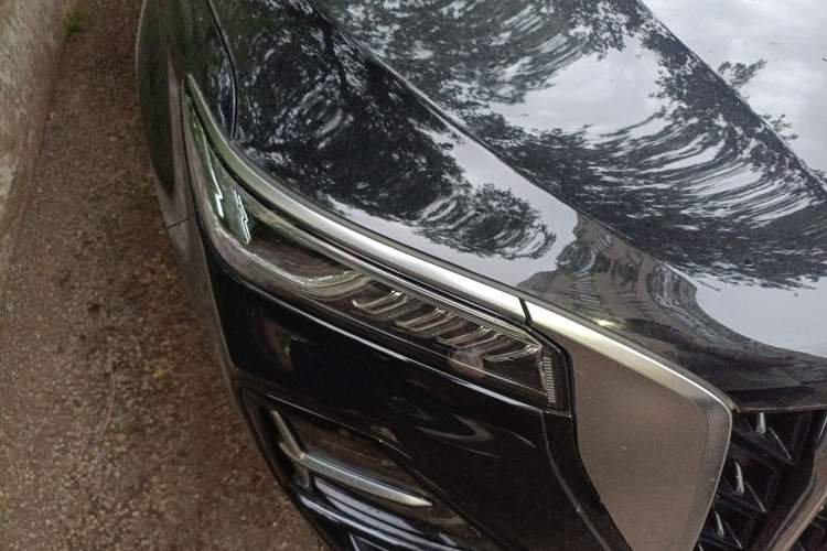 Used Hongqi HS5 2023 2.0T Four-Wheel Drive Flagship Pro Edition Right Front Headlight