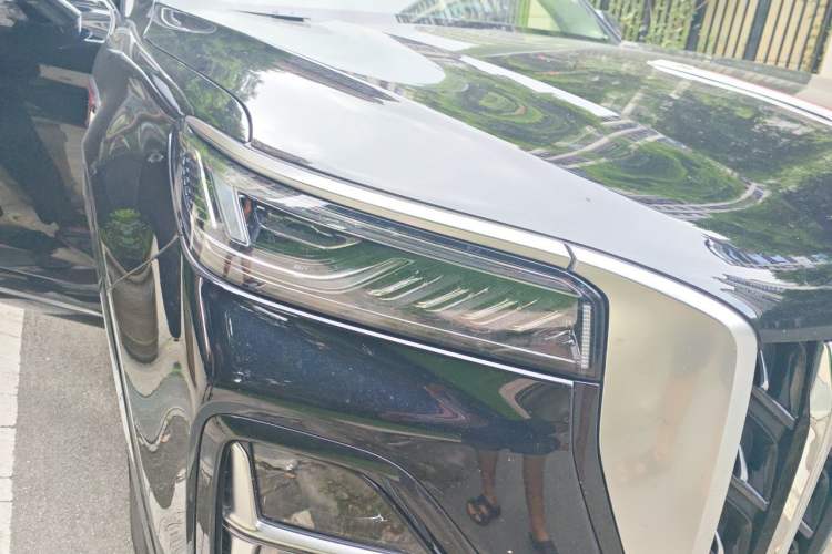 Used Hongqi HS5 2023 2.0T Qixiang Pro Edition Right Front Headlight