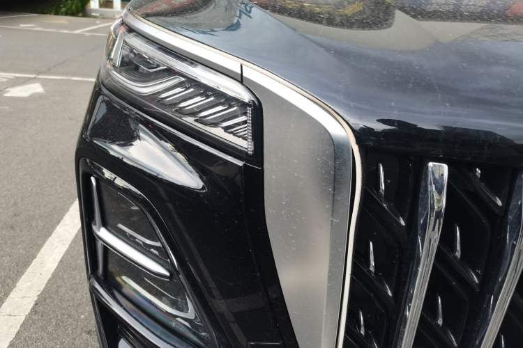 Used Hongqi HS5 2023 2.0T Qixiang Pro Edition Right Front Headlight