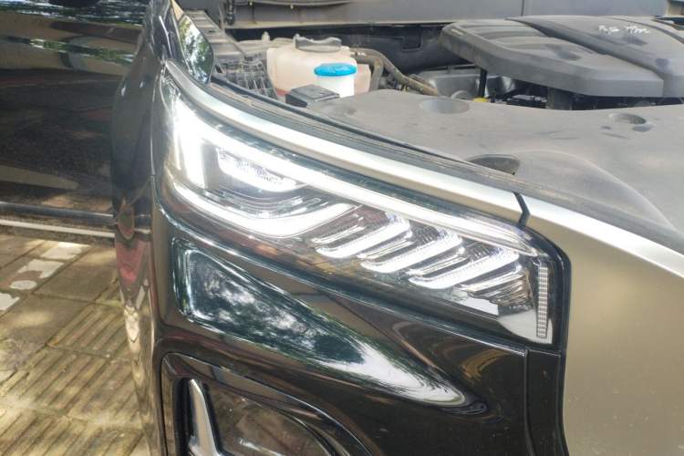 Used Hongqi HS5 2023 2.0T Qixiang Pro Edition Right Front Headlight