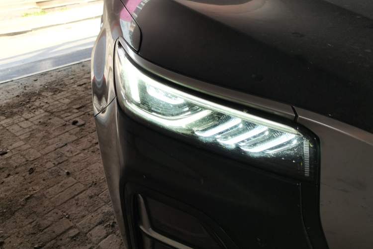 Used Hongqi HS5 2023 2.0T Qixiang Pro Edition Right Front Headlight