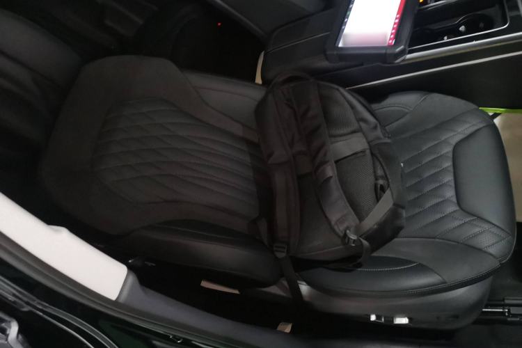 Used Hongqi HS5 2023 2.0T Qixiang Pro Edition Right Front Seat
