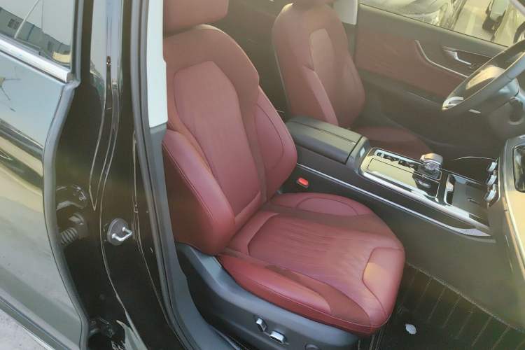 Used Hongqi HS5 2023 2.0T Qixiang Pro Edition Right Front Seat
