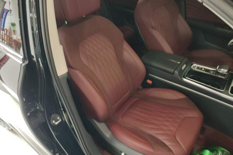 Used Hongqi HS5 2023 2.0T Qixiang Pro Edition Right Front Seat