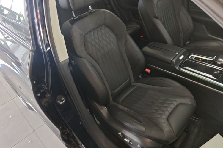 Used Hongqi HS5 2023 2.0T Qixiang Pro Edition Right Front Seat