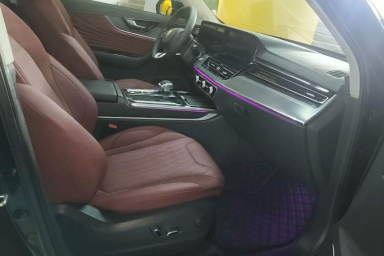 Used Hongqi HS5 2023 2.0T Qixiang Pro Edition Right Front Seat