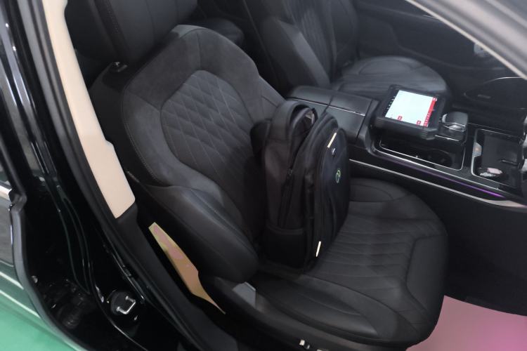 Used Hongqi HS5 2023 2.0T Four-Wheel Drive Flagship Pro Edition Right Front Seat