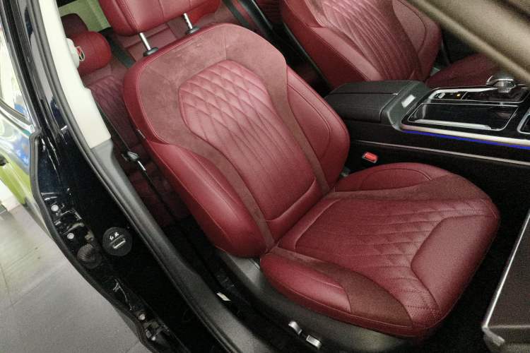 Used Hongqi HS5 2023 2.0T Qixiang Pro Edition Right Front Seat