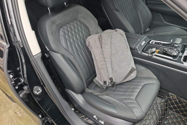 Used Hongqi HS5 2023 2.0T Qixiang Pro Edition Right Front Seat