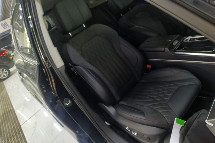 Used Hongqi HS5 2023 2.0T Qixiang Pro Edition Right Front Seat