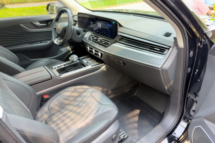 Used Hongqi HS5 2023 2.0T Qixiang Pro Edition Right Front Seat