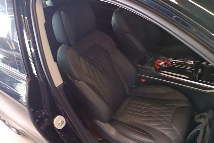Used Hongqi HS5 2023 2.0T Qixiang Pro Edition Right Front Seat