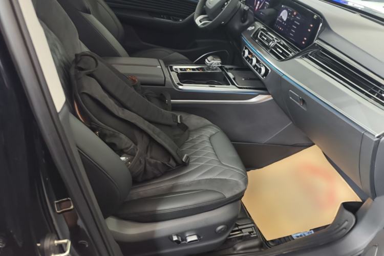 Used Hongqi HS5 2023 2.0T Qixiang Pro Edition Right Front Seat