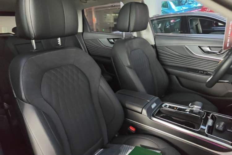 Used Hongqi HS5 2023 2.0T Qixiang Pro Edition Right Front Seat