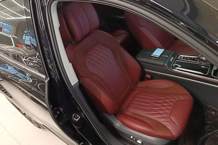 Used Hongqi HS5 2023 2.0T Qixiang Pro Edition Right Front Seat