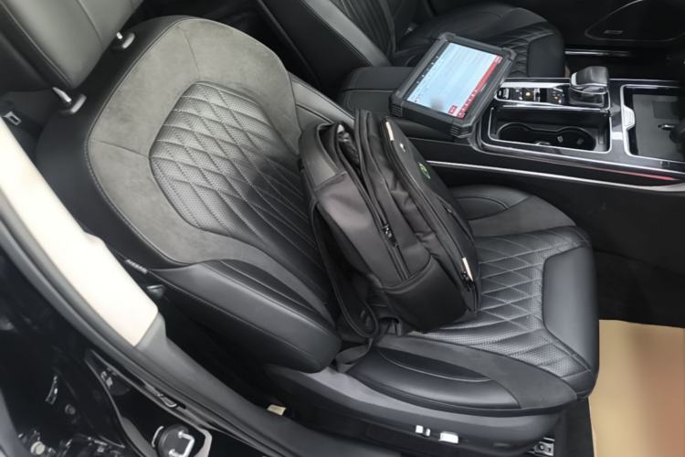 Used Hongqi HS5 2023 2.0T Four-Wheel Drive Flagship Pro Edition Right Front Seat