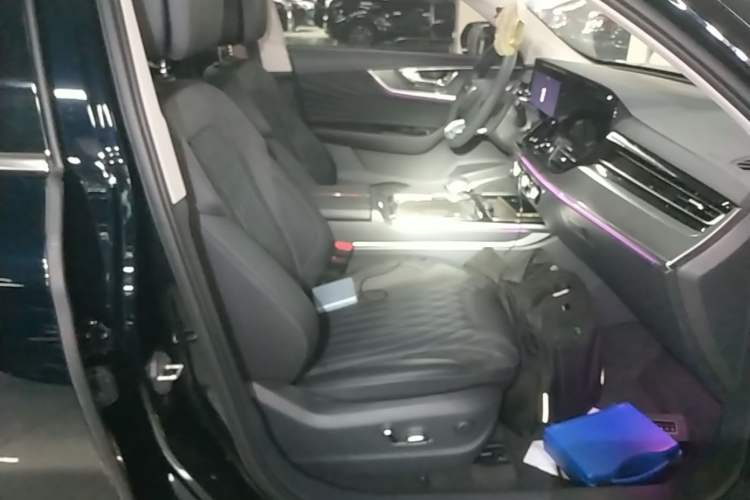 Used Hongqi HS5 2023 2.0T Qixiang Pro Edition Right Front Seat