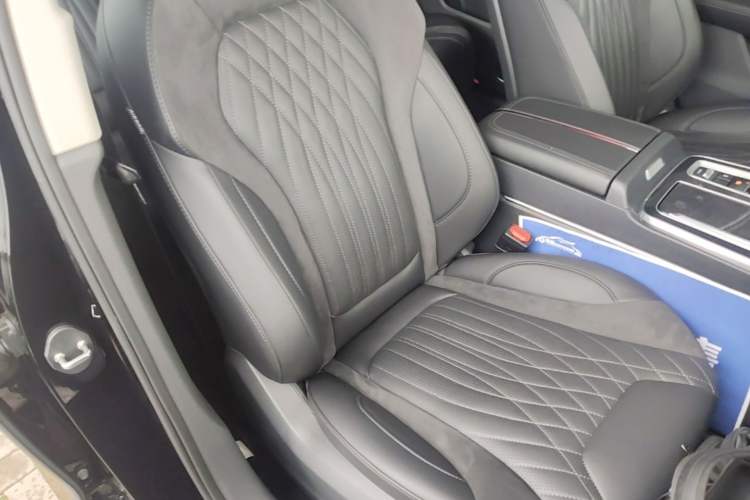 Used Hongqi HS5 2023 2.0T Four-Wheel Drive Flagship Pro Edition Right Front Seat