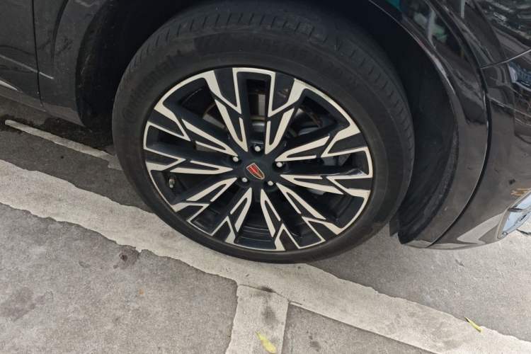 Used Hongqi HS5 2023 2.0T Four-Wheel Drive Flagship Pro Edition Right Front Wheel Hub