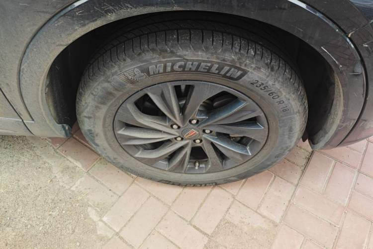 Used Hongqi HS5 2023 2.0T Qixiang Pro Edition Right Front Wheel Hub