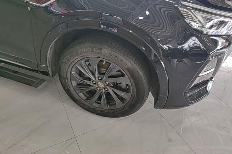 Used Hongqi HS5 2023 2.0T Qixiang Pro Edition Right Front Wheel Hub