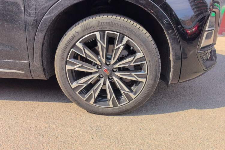Used Hongqi HS5 2023 2.0T Four-Wheel Drive Flagship Pro 500 000th Unit Commemorative Edition Right Front Wheel Hub