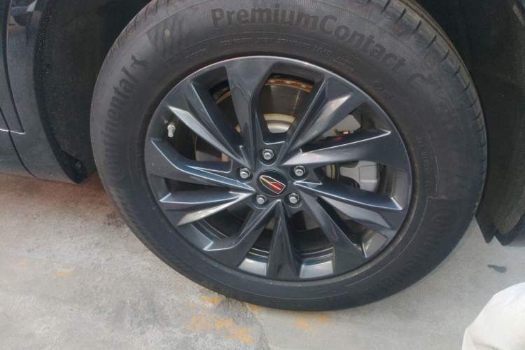 Used Hongqi HS5 2023 2.0T Qixiang Pro 500 000th Unit Commemorative Edition Right Front Wheel Hub