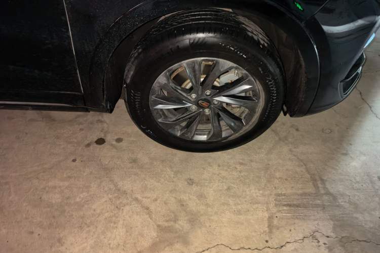 Used Hongqi HS5 2023 2.0T Qixiang Pro Edition Right Front Wheel Hub