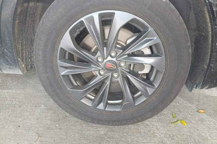 Used Hongqi HS5 2023 2.0T Qixiang Pro Edition Right Front Wheel Hub