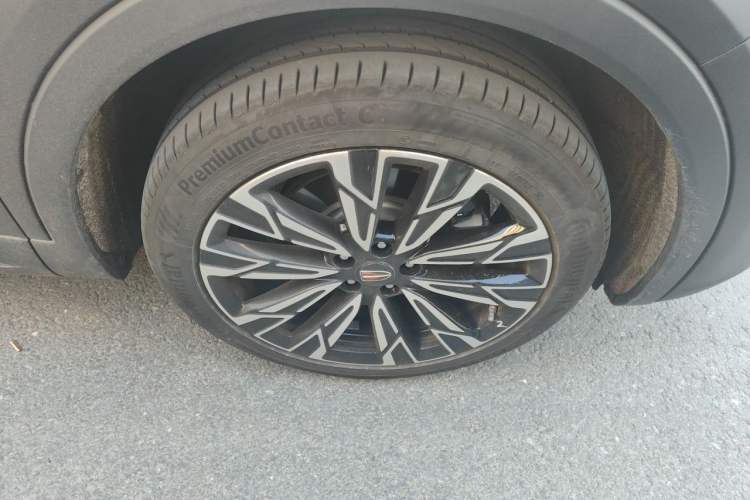 Used Hongqi HS5 2023 2.0T Four-Wheel Drive Flagship Pro Edition Right Front Wheel Hub