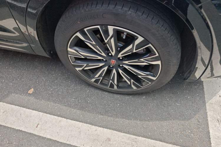 Used Hongqi HS5 2023 2.0T Four-Wheel Drive Flagship Pro Edition Right Front Wheel Hub
