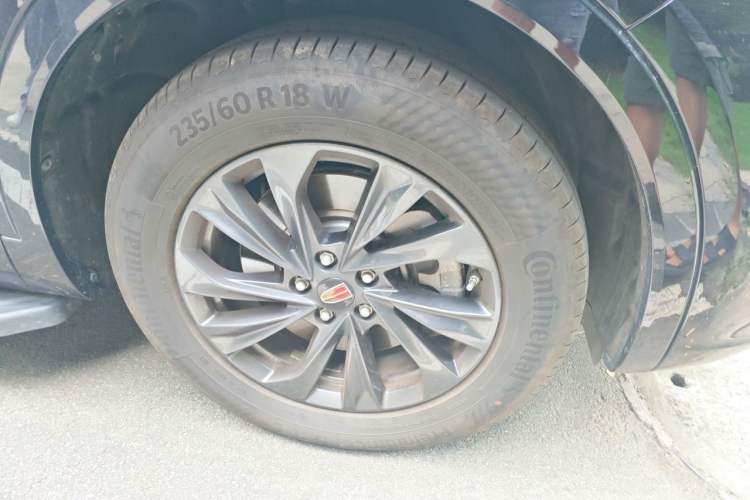 Used Hongqi HS5 2023 2.0T Qixiang Pro Edition Right Front Wheel Hub