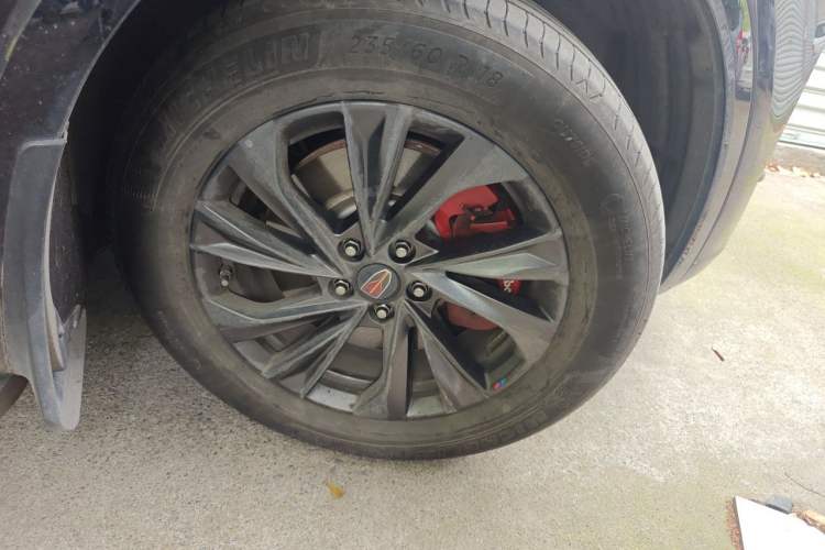 Used Hongqi HS5 2023 2.0T Qixiang Pro Edition Right Front Wheel Hub