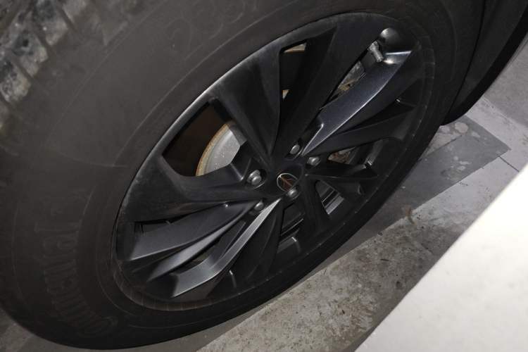 Used Hongqi HS5 2023 2.0T Qixiang Pro Edition Right Front Wheel Hub