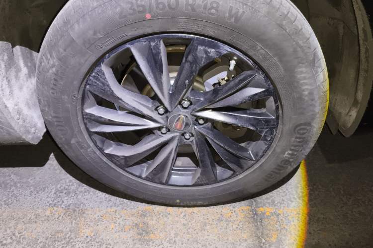 Used Hongqi HS5 2023 2.0T Qixiang Pro Edition Right Front Wheel Hub