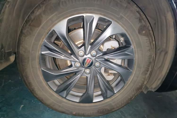 Used Hongqi HS5 2023 2.0T Qixiang Pro Edition Right Front Wheel Hub