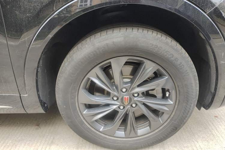 Used Hongqi HS5 2023 2.0T Qixiang Pro 500 000th Unit Commemorative Edition Right Front Wheel Hub