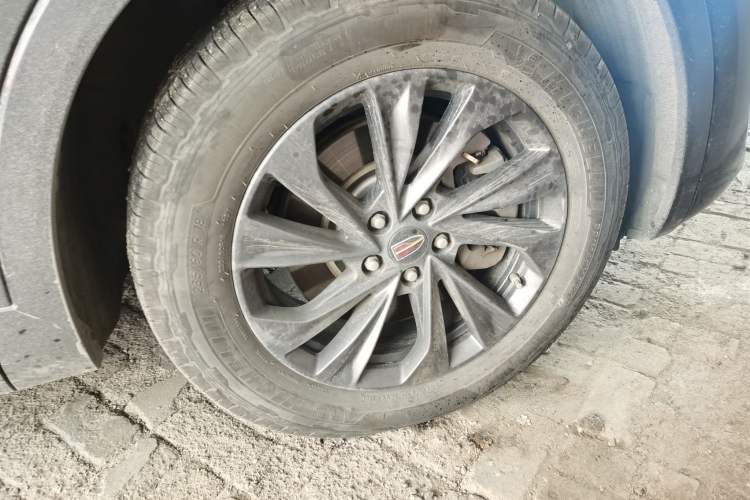 Used Hongqi HS5 2023 2.0T Qixiang Pro Edition Right Front Wheel Hub
