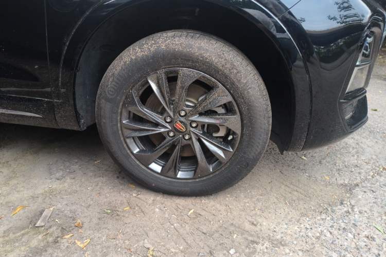 Used Hongqi HS5 2023 2.0T Qixiang Pro Edition Right Front Wheel Hub